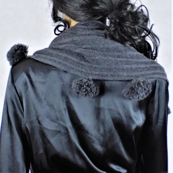 Banana Republic, New Infinity Merino Wool Scarf - Picture 7 of 14